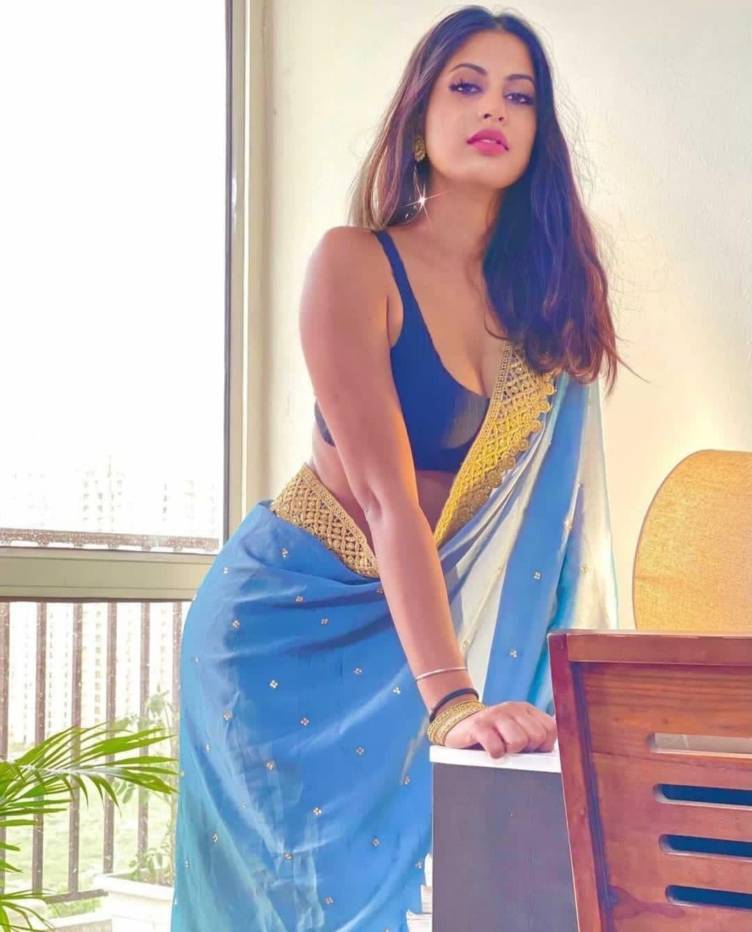 Lar Escorts